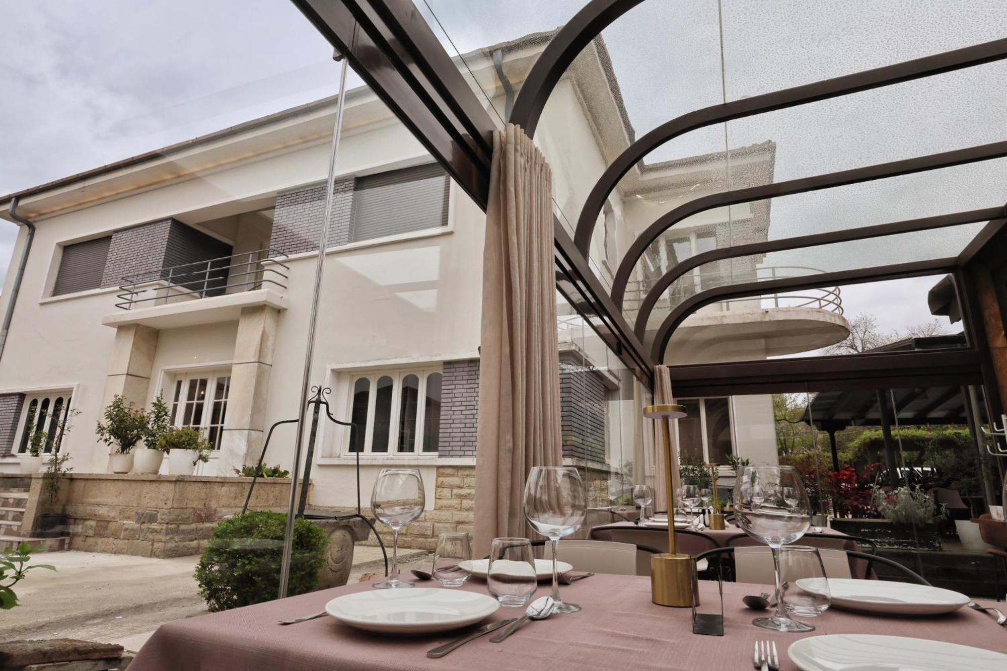 Vila Casablanca - Boutique Hotel & Restaurant Shkoder Luaran gambar