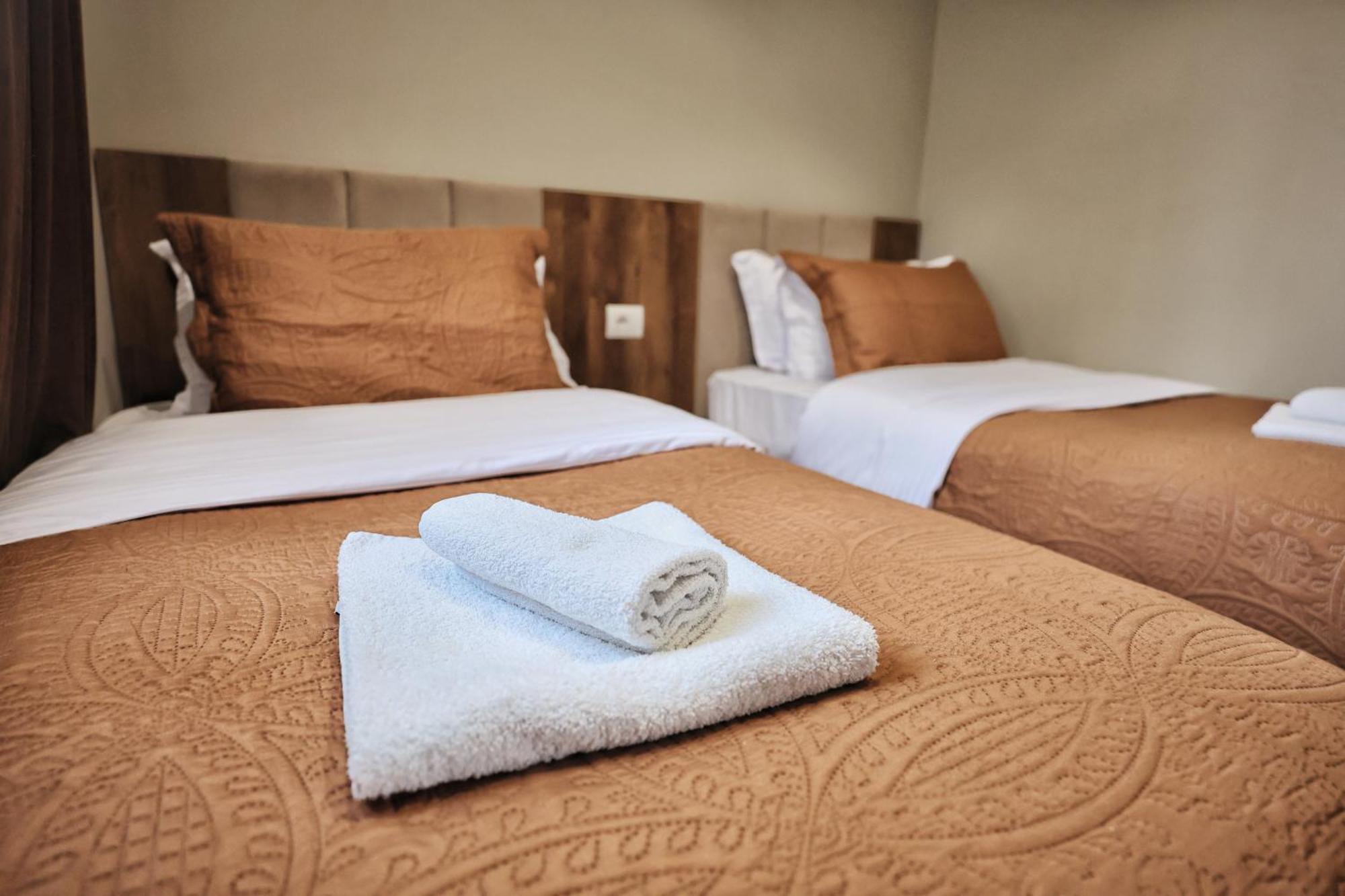 Vila Casablanca - Boutique Hotel & Restaurant Shkoder Luaran gambar
