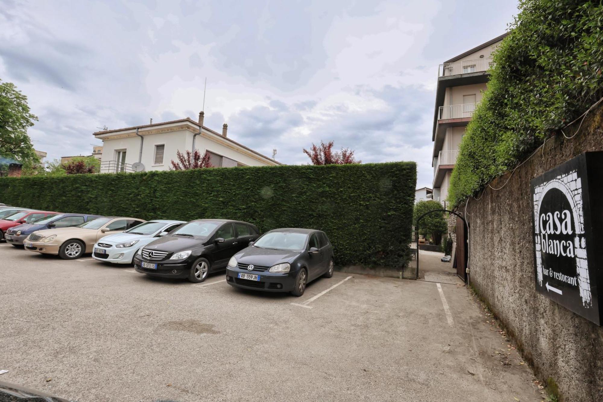 Vila Casablanca - Boutique Hotel & Restaurant Shkoder Luaran gambar