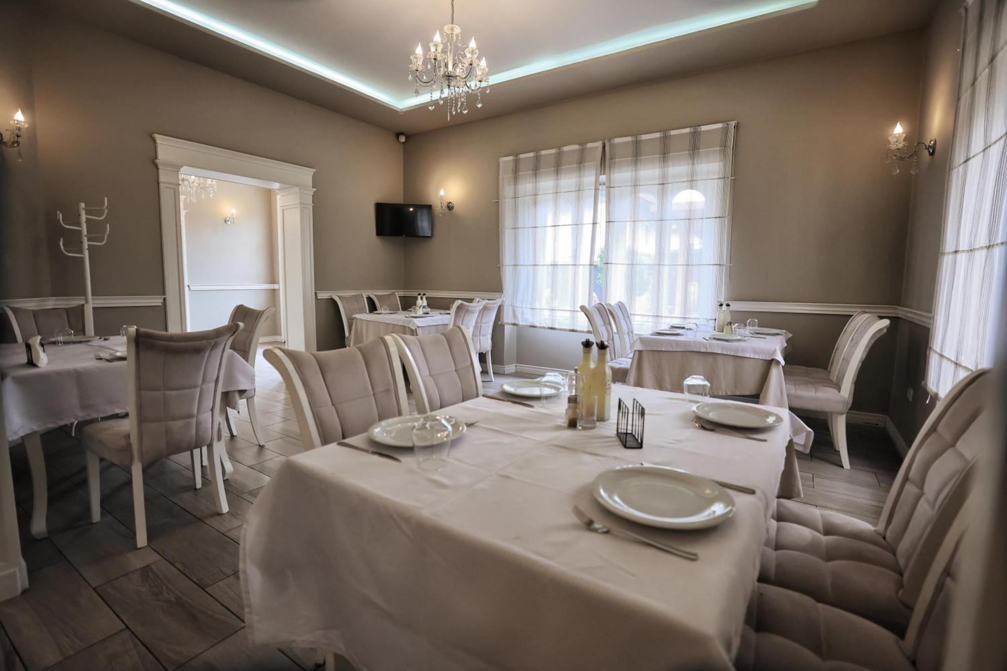 Vila Casablanca - Boutique Hotel & Restaurant Shkoder Luaran gambar