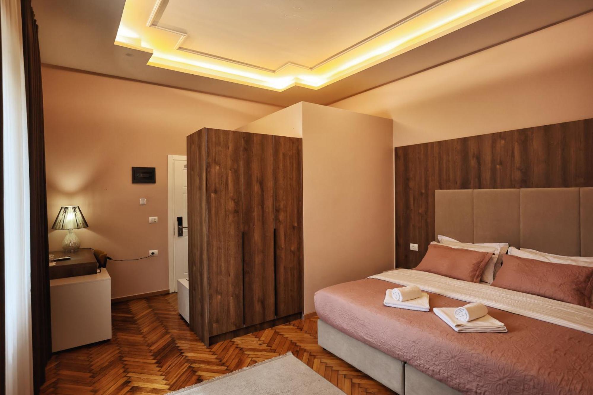 Vila Casablanca - Boutique Hotel & Restaurant Shkoder Luaran gambar