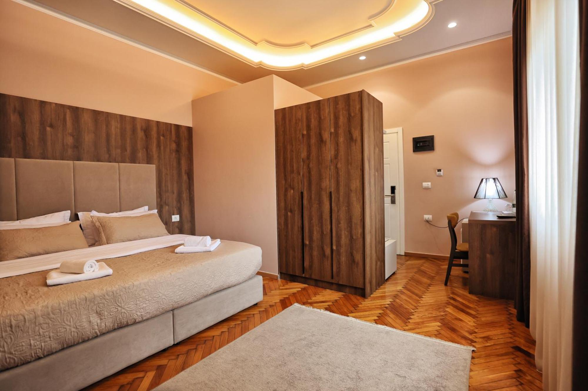 Vila Casablanca - Boutique Hotel & Restaurant Shkoder Luaran gambar