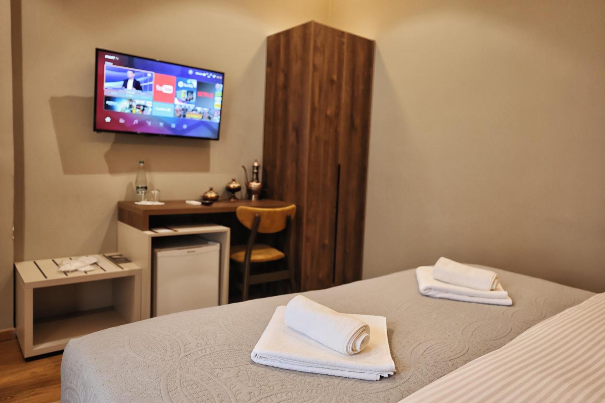 Vila Casablanca - Boutique Hotel & Restaurant Shkoder Luaran gambar