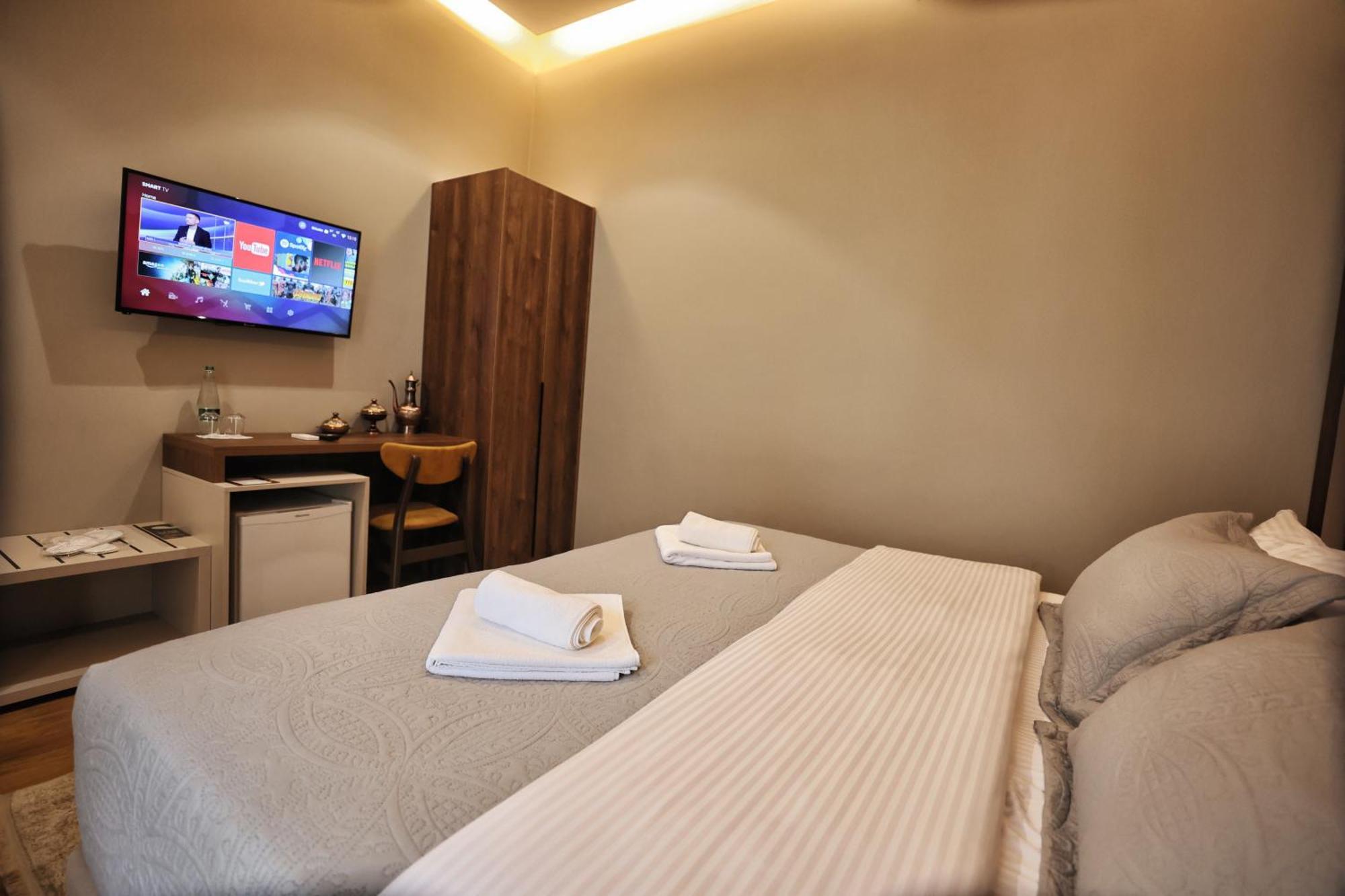 Vila Casablanca - Boutique Hotel & Restaurant Shkoder Luaran gambar
