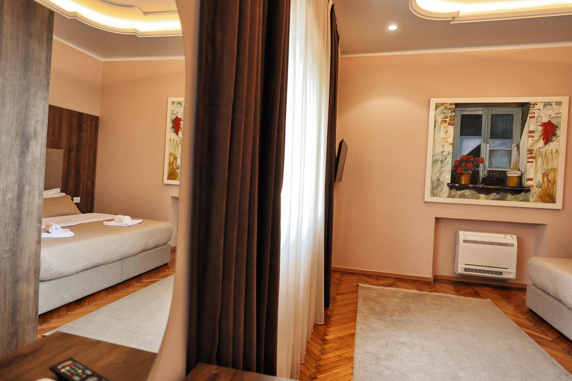 Vila Casablanca - Boutique Hotel & Restaurant Shkoder Luaran gambar