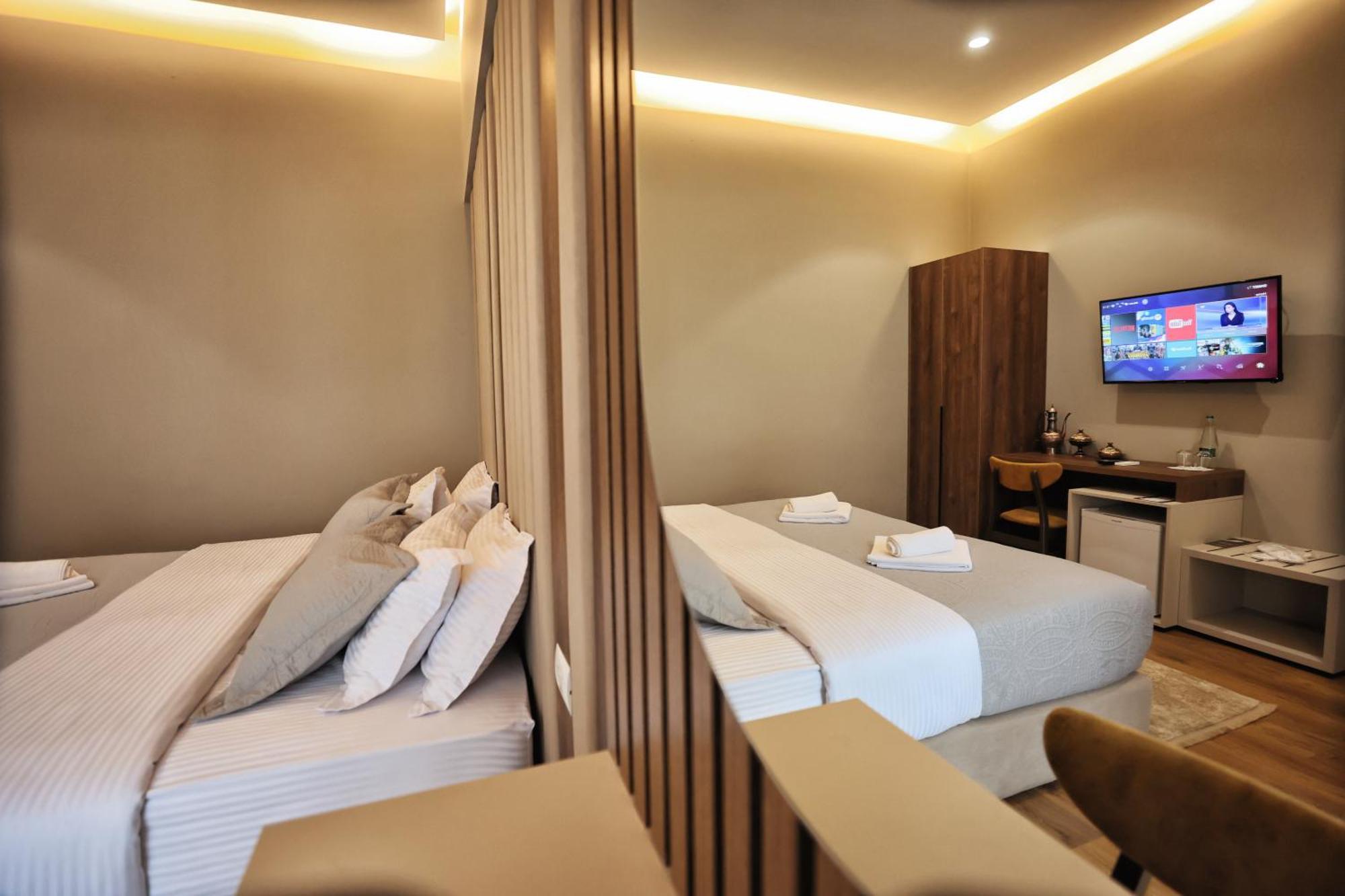 Vila Casablanca - Boutique Hotel & Restaurant Shkoder Luaran gambar